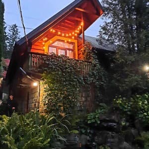 Отели . Гостиница Коттедж 6-местный верхний. 