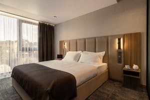 Отели . Гостиница Стандарт двухместный с двуспальной кроватью. 