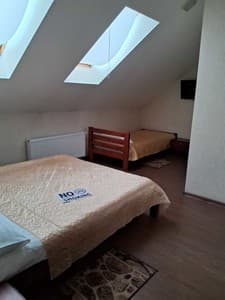 Готелі . Готель Напівлюкс тримісний . 