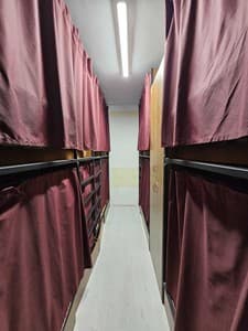 Отели . Гостиница Место в женском 8-местном номере . 