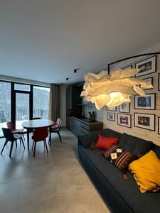 Отели . Гостиница Апартаменты 4-местный Двухкомнатные с видом на лес, горы  и собственной террасой с грилем. 