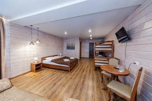 Отели . Гостиница Семейный 4-местный . 