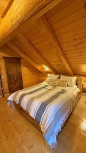 Hotels . Hotel Cottage 18-places . 