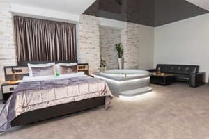 Отели . Гостиница Люкс двухместный с террасой и видом на море +1. 