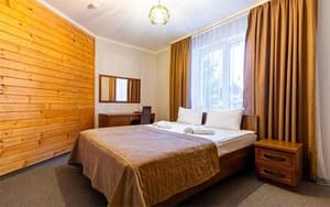 Готелі . Готель Стандарт двомісний . 