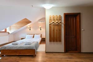 Готелі . Готель Класік двомісний мансарда. 