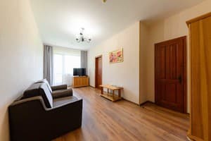 Готелі . Готель Люкс двомісний двокімнатний. 