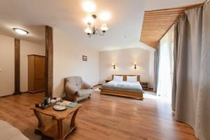 Готелі . Готель Напівлюкс двомісний преміум. 