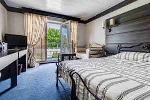 Hotels . Hotel Classic Double Park View. 