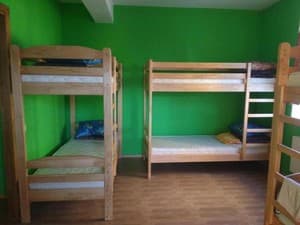Отели . Гостиница Место в общем 6-местном номере . 