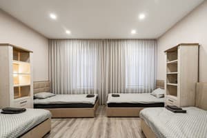 Готелі . Готель Стандарт 4-місний №2. 