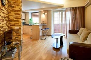 Готелі . Готель Апартаменти 4-місний Мечнікова 7. 