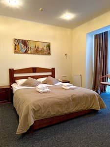 Готелі . Готель Напівлюкс двомісний . 