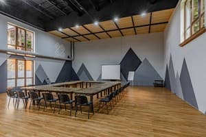 Отели . Гостиница Конференц Зал 140-местный . 