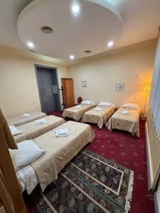 Hotels . Hotel Bed in Mixed Dormitory 8-bed room . 