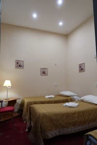 Hotels . Hotel Bed in Mixed Dormitory quadruple room Family. 
