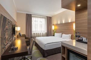 Hotels . Hotel Standard Double Double with atrium view. 