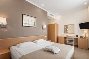 Hotels . Hotel Standard Double Twin. 