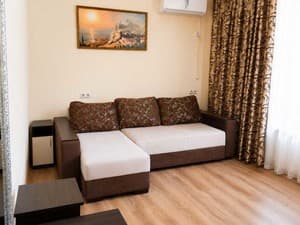 Hotels . Hotel Superior 5-places with balcony. 