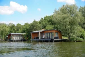 Готелі . Готель Шале двомісний (2+2) на воді. 