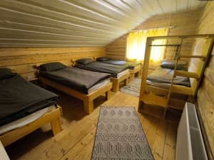 Отели . Гостиница Стандарт 5-местный мансардный, второй корпус. 