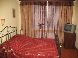 Готелі . Готель Напівлюкс двомісний двокімнатний. 