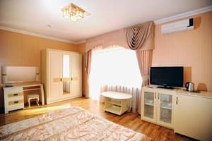 Sribnyi Vodohrai. Room Suite Double Junior