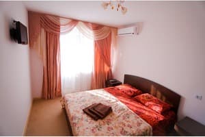 Готелі . Готель Люкс двокімнатний. 