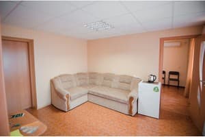 Готелі . Готель Комфорт 5-місний трикімнатний. 