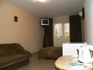 Отели . Гостиница Стандарт трехместный Однокомнатный  (3-этажный корпус). 