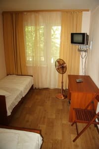 Отели . Гостиница Стандарт трехместный  (1-й этаж). 