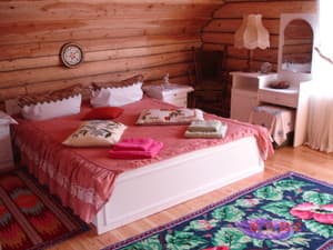 Отели . Гостиница Стандарт двухместный Трехкомнатный (2 этаж) 2+4. 