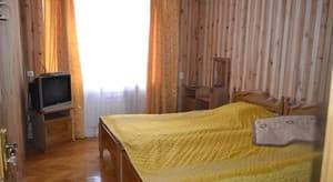 Готелі . Готель Економ тримісний . 