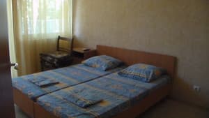 Отели . Гостиница Люкс 4-местный двухкомнатный (второй этаж). 