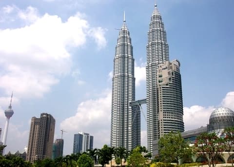 Башни "PETRONAS Twins Towers" в Малайзии